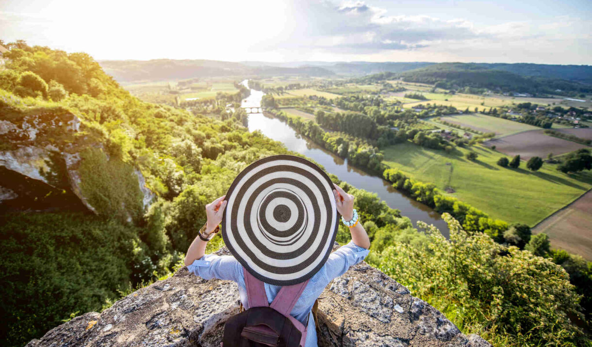 woman traveling in france 2023 11 27 05 16 47 utc easy resize.com